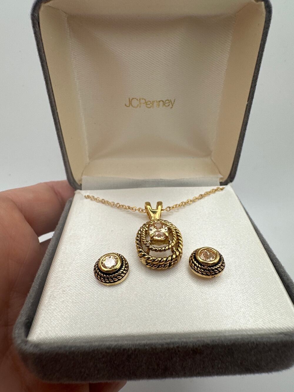 Vintage JCPenny gold-tone set oval rope-twist pendant necklace & earrings New